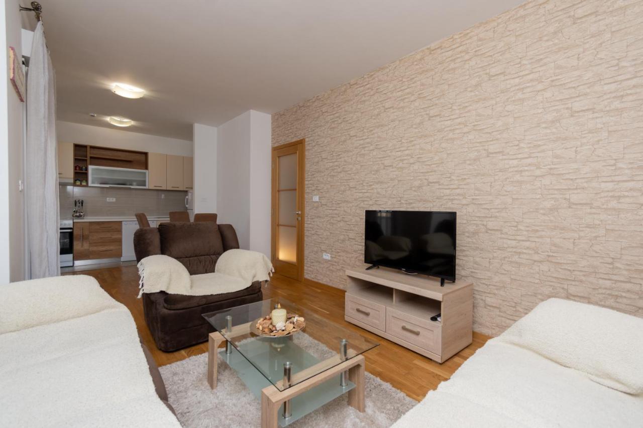City Compass Apartment 2 Podgorica Eksteriør bilde