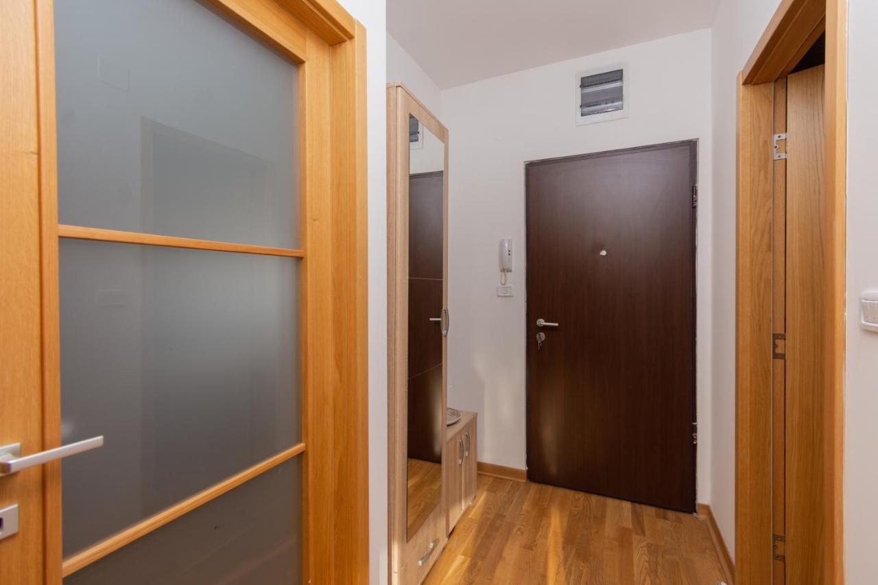 City Compass Apartment 2 Podgorica Eksteriør bilde