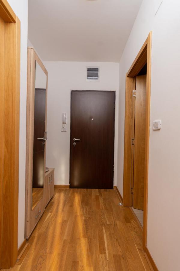 City Compass Apartment 2 Podgorica Eksteriør bilde